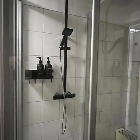 Lägenhet Kompaktes Mit Kueche & Bad- Zentral, Wehme *
